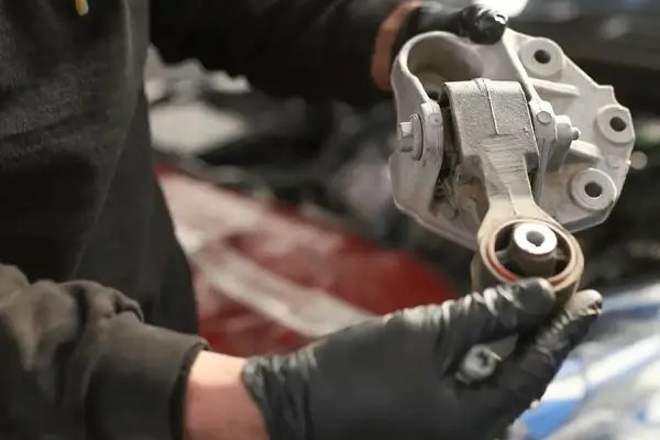 پیامد های بی‌ توجهی به خرابی دسته موتور تیبا