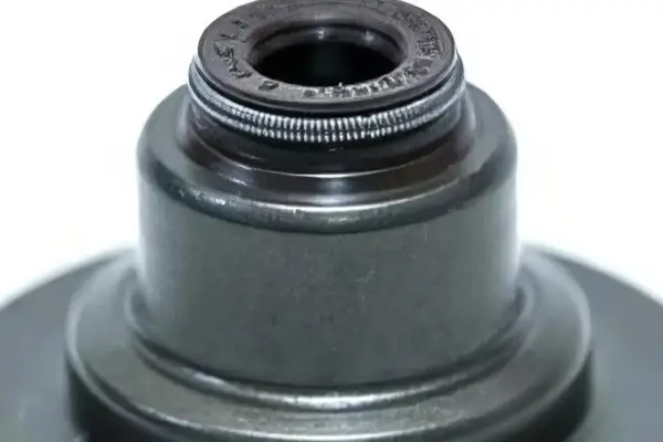 کاسه نمد سر میل‌ لنگ پراید را تعویض کنیم یا تعمیر؟