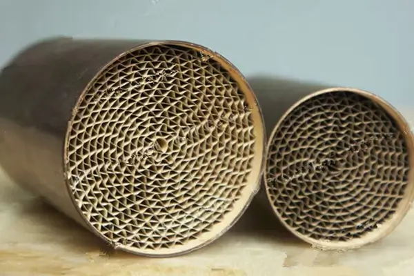 کاتالیست فلزی چیست؟