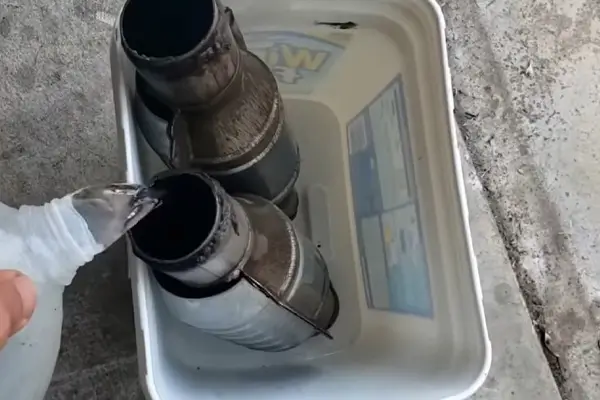 نکات ایمنی هنگام شستشو کاتالیزور پراید